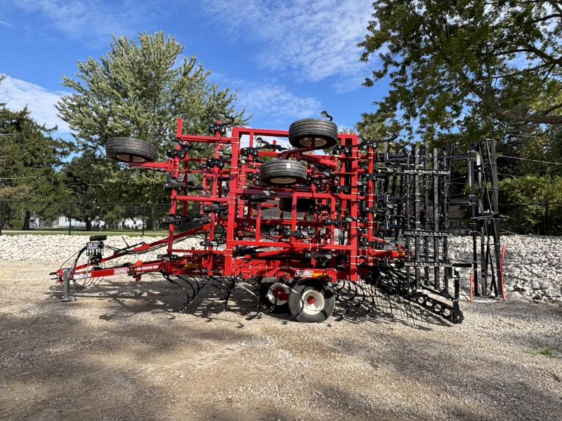 2026 Salford 550-40 Field Cultivator