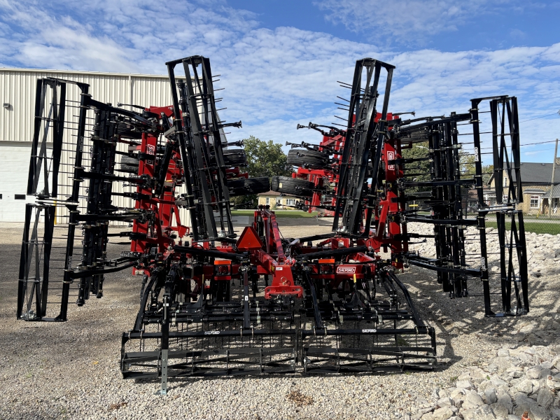 2026 Salford 550-40 Field Cultivator
