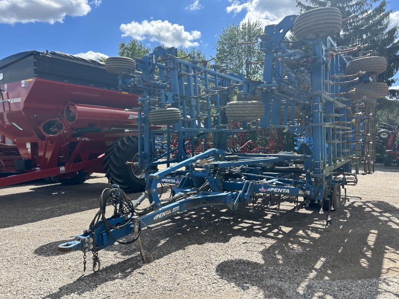 2013 Penta 200S-44 Field Cultivator