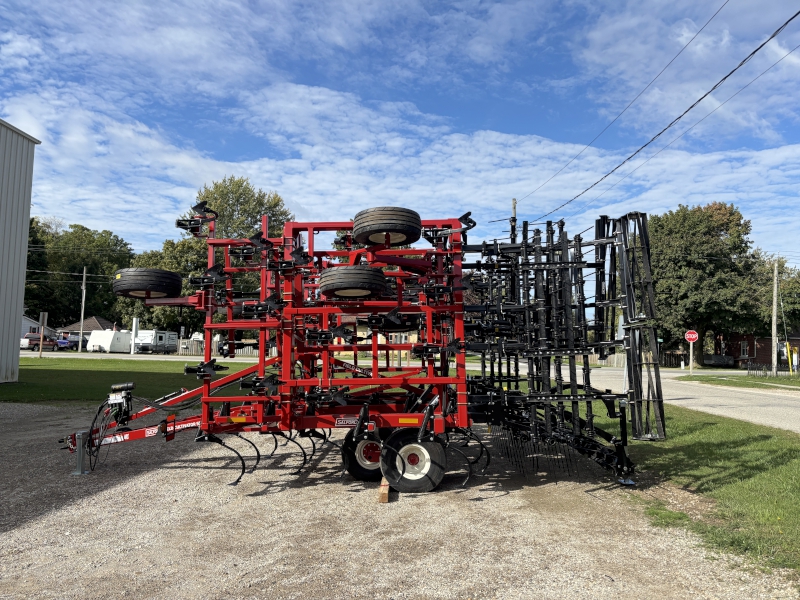 2026 Salford 550-40 Field Cultivator