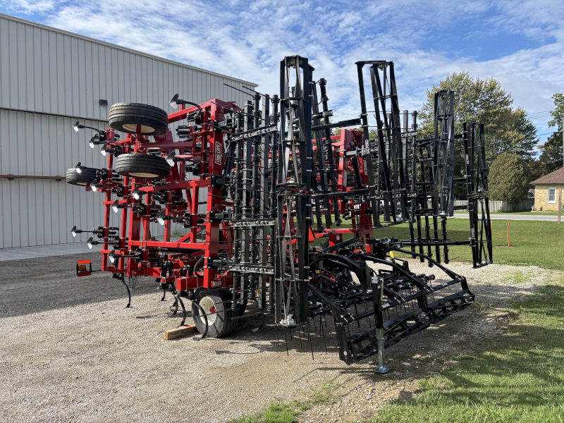 2026 Salford 550-40 Field Cultivator