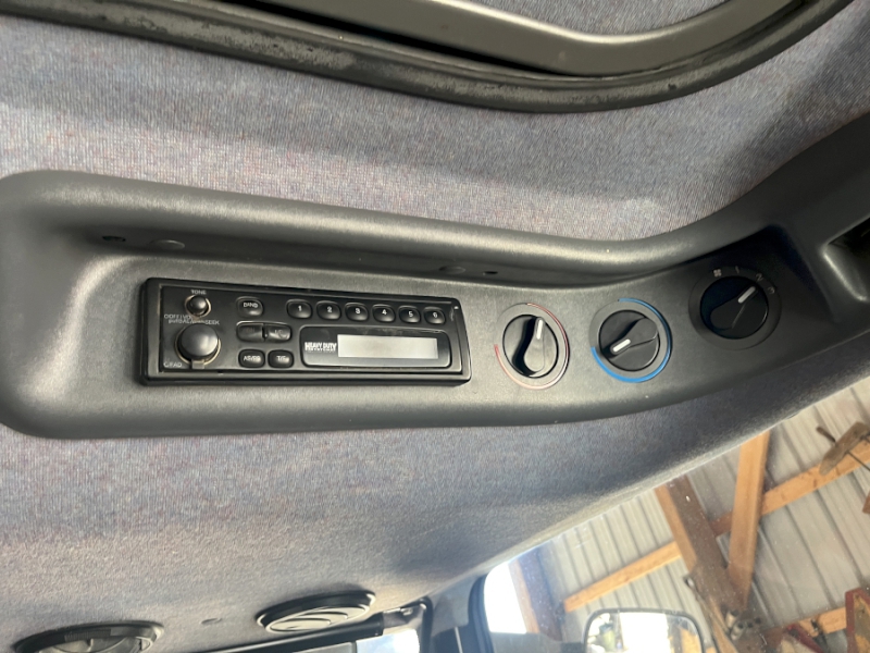 2002 New Holland TS110 Tractor