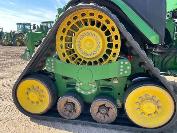 2023 John Deere 9RX 590 Tractor Rubber Track