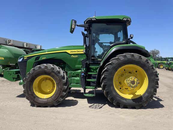 2023 John Deere 8R 340 Tractor