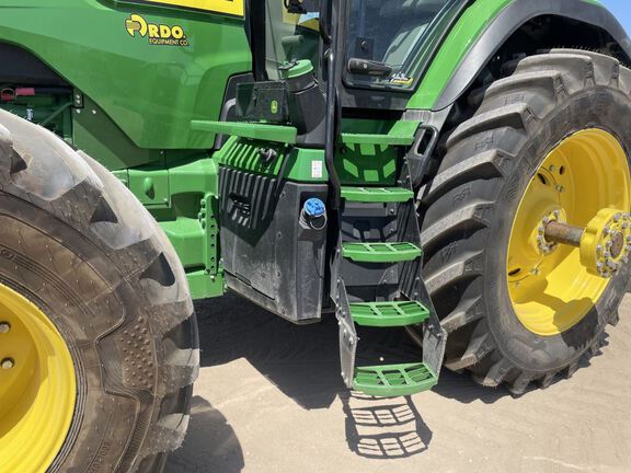 2023 John Deere 8R 340 Tractor