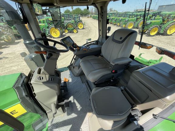 2023 John Deere 8R 340 Tractor