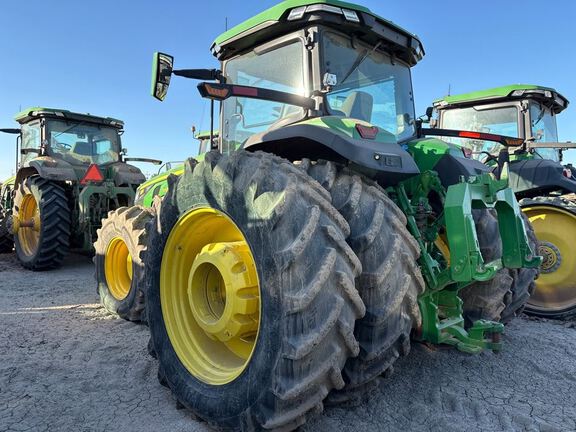 2023 John Deere 8R 370 Tractor