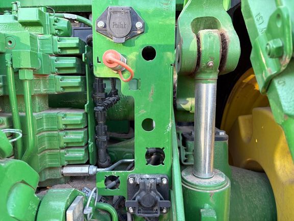 2023 John Deere 8R 370 Tractor