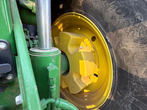 2023 John Deere 8R 370 Tractor