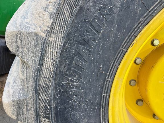 2023 John Deere 8R 370 Tractor