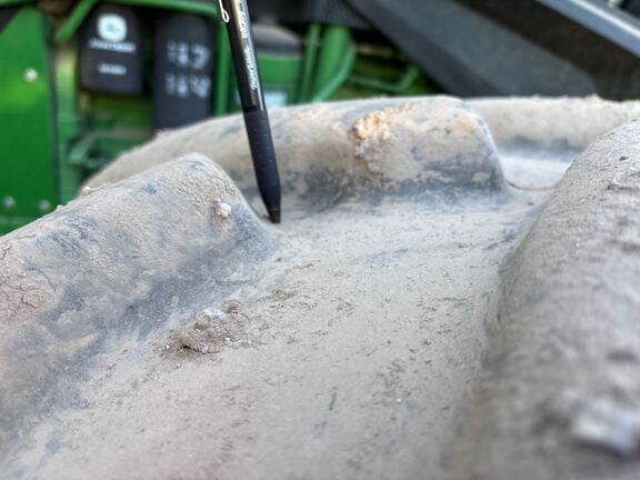 2023 John Deere 8R 370 Tractor