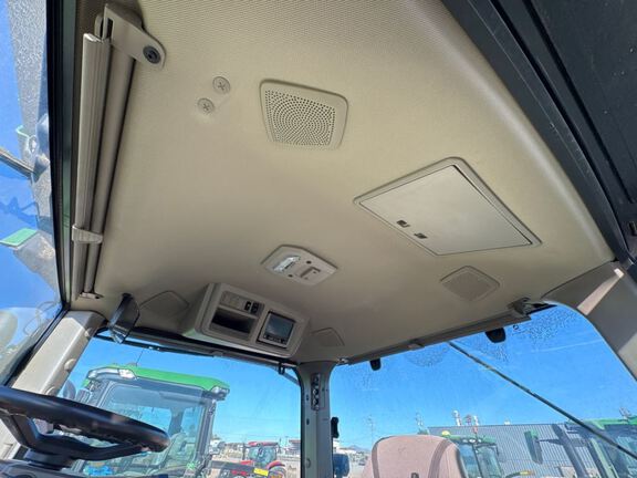 2023 John Deere 8R 370 Tractor