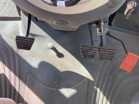 2023 McCormick X8.680 Tractor