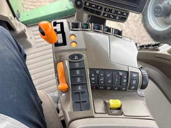 2024 John Deere 8RT 340 Tractor Rubber Track