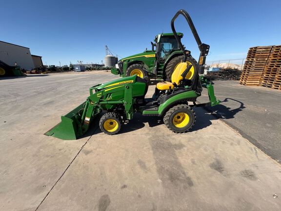 2022 John Deere 1025R Tractor Compact