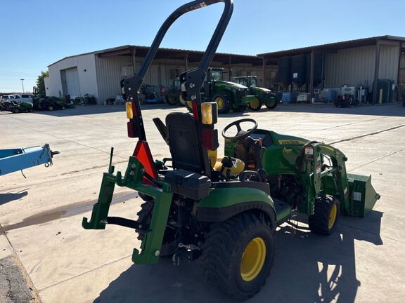 2022 John Deere 1025R Tractor Compact