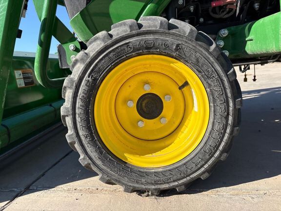 2022 John Deere 1025R Tractor Compact
