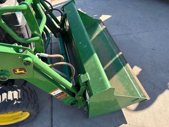 2022 John Deere 1025R Tractor Compact