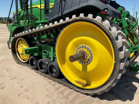 2023 John Deere 8RT 370 Tractor Rubber Track