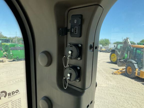 2023 John Deere 8RT 370 Tractor Rubber Track
