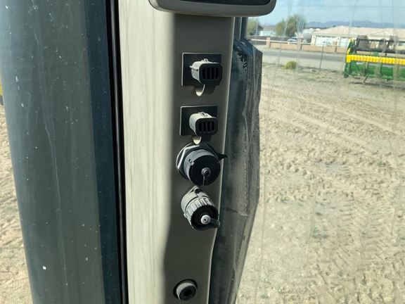 2022 John Deere 8RT 370 Tractor Rubber Track