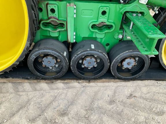 2022 John Deere 8RT 370 Tractor Rubber Track
