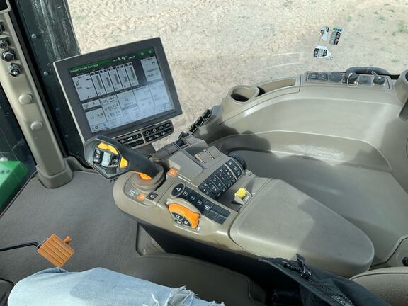 2022 John Deere 8RT 370 Tractor Rubber Track