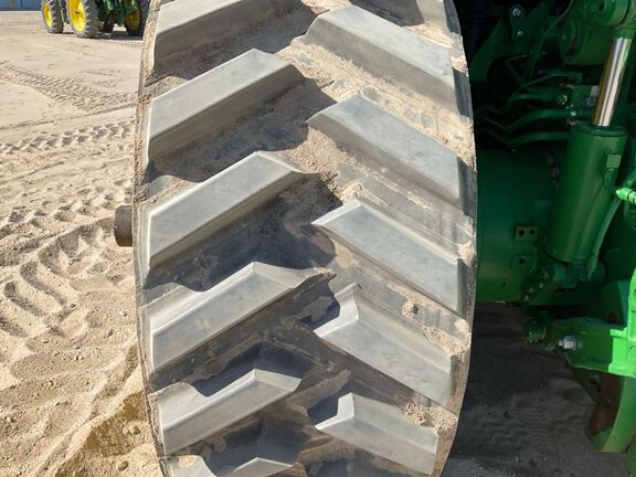 2022 John Deere 8RT 370 Tractor Rubber Track