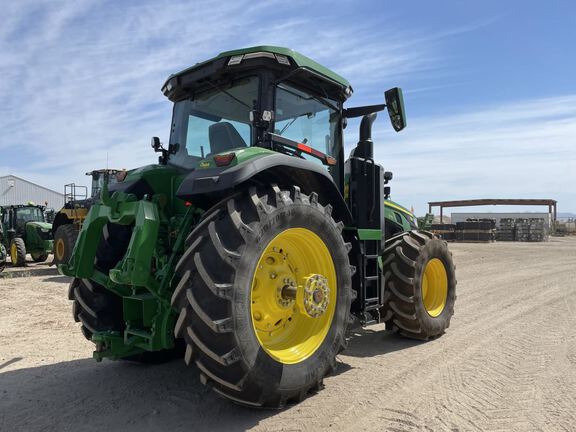 2023 John Deere 8R 370 Tractor