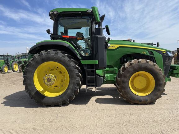 2023 John Deere 8R 370 Tractor