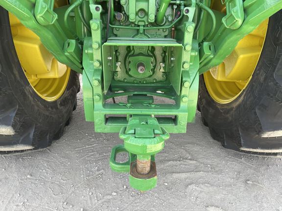 2023 John Deere 8R 370 Tractor