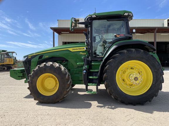 2023 John Deere 8R 370 Tractor