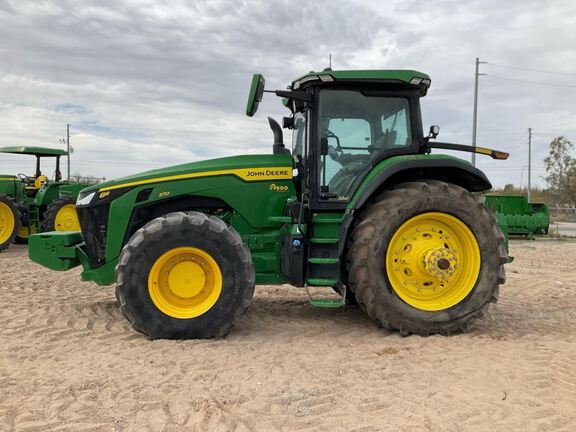 2023 John Deere 8R 370 Tractor