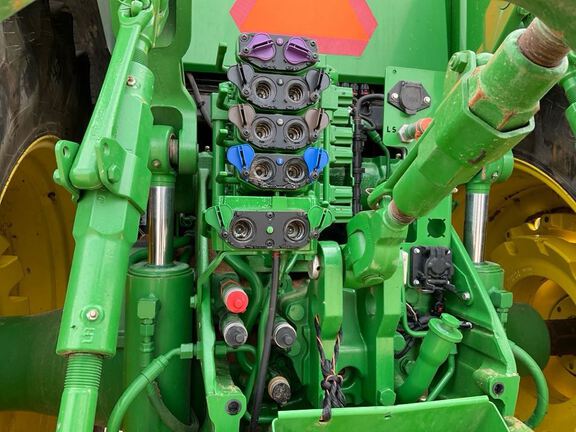 2023 John Deere 8R 370 Tractor