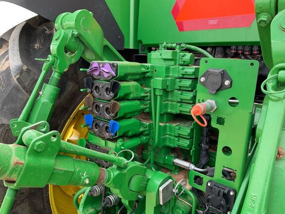 2023 John Deere 8R 370 Tractor