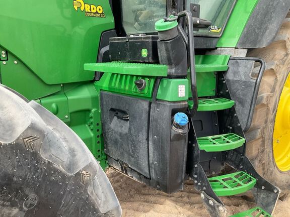 2023 John Deere 8R 370 Tractor