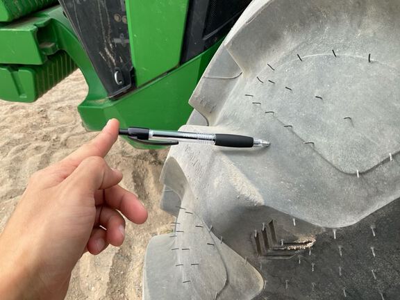 2023 John Deere 8R 370 Tractor