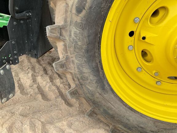 2023 John Deere 8R 370 Tractor