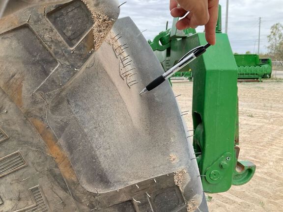 2023 John Deere 8R 370 Tractor