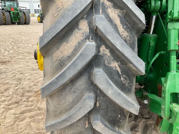 2023 John Deere 8R 370 Tractor