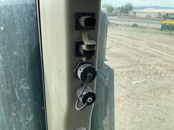 2023 John Deere 8R 370 Tractor