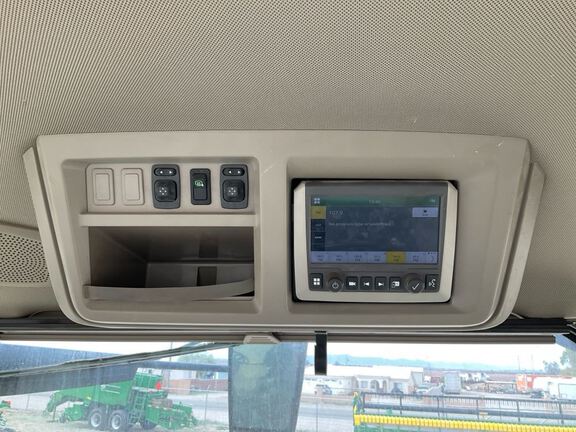 2023 John Deere 8R 370 Tractor