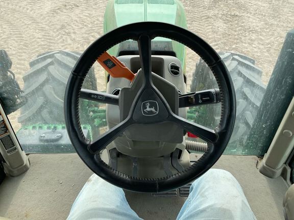 2023 John Deere 8R 370 Tractor