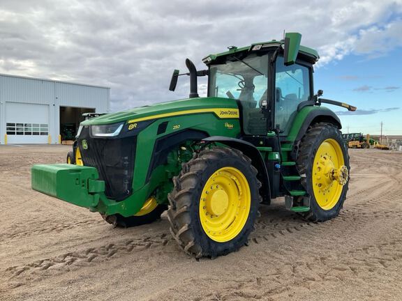 2023 John Deere 8R 250 Tractor