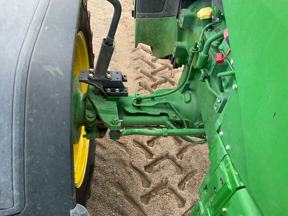 2023 John Deere 8R 250 Tractor