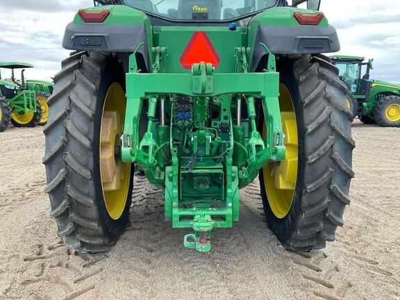 2023 John Deere 8R 250 Tractor