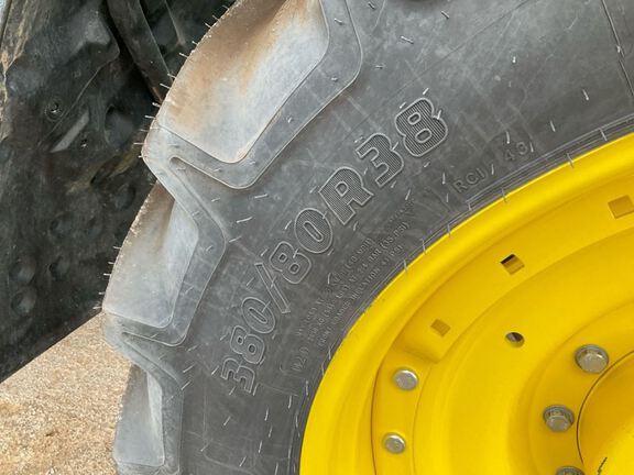 2023 John Deere 8R 250 Tractor