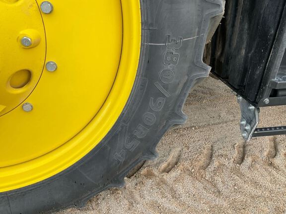 2023 John Deere 8R 250 Tractor