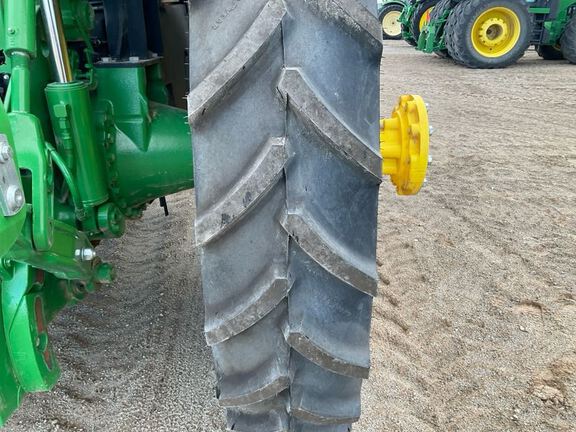 2023 John Deere 8R 250 Tractor