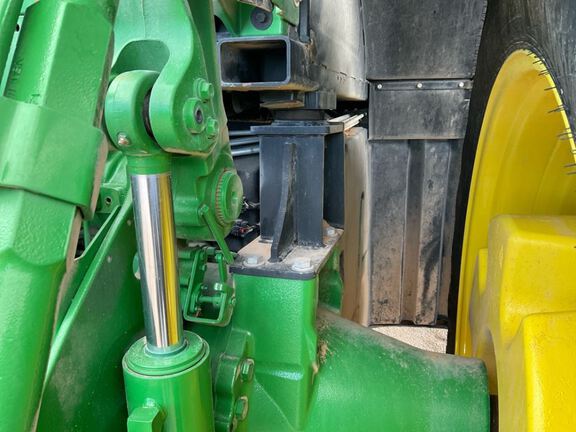 2023 John Deere 8R 250 Tractor